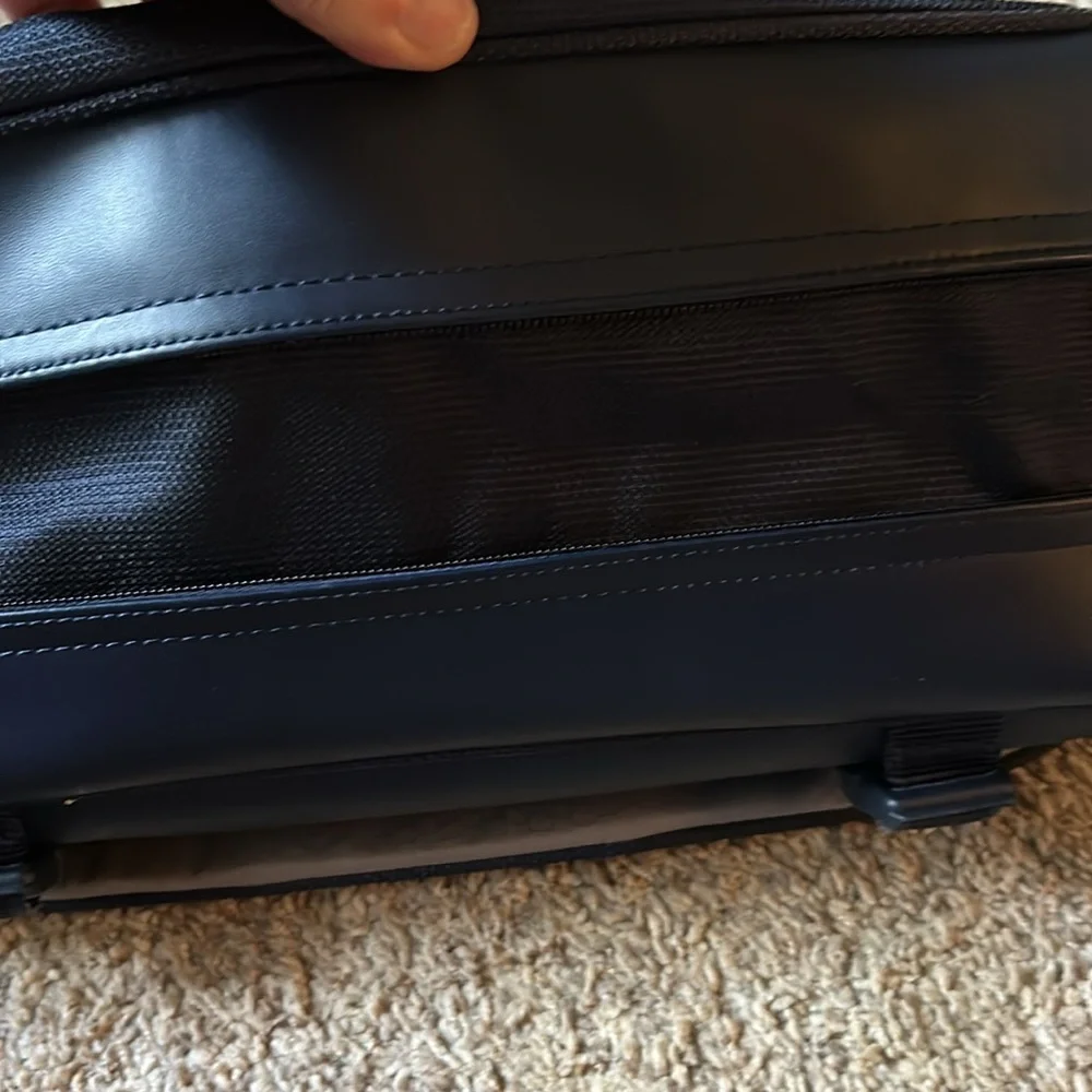Tumi messenger bag
